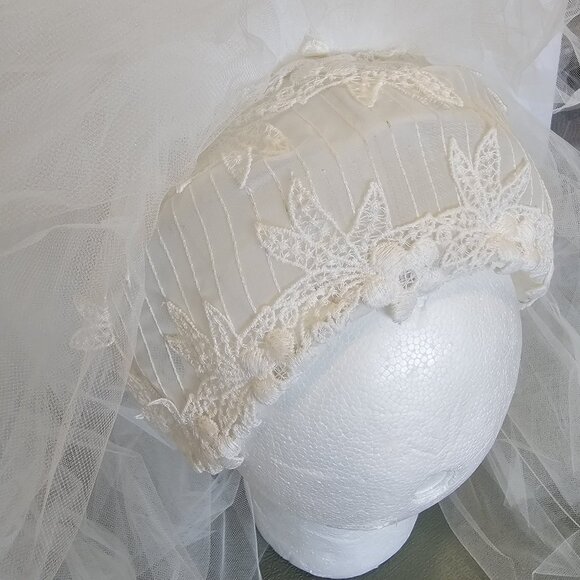 1940s 50s Juliet Cap Veil Crochet Floral Lace Wired For Updo White 4 Layer Tulle main image 6